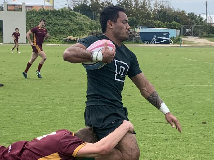 Moimoi breaks Iona tackle